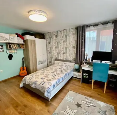 модерна с градина в евксиноград, Campsite Varna